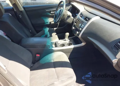 2015 Nissan Altima 2.5 Sv z USA, uszkodzony, nr VIN 1N4AL3AP0FC189660